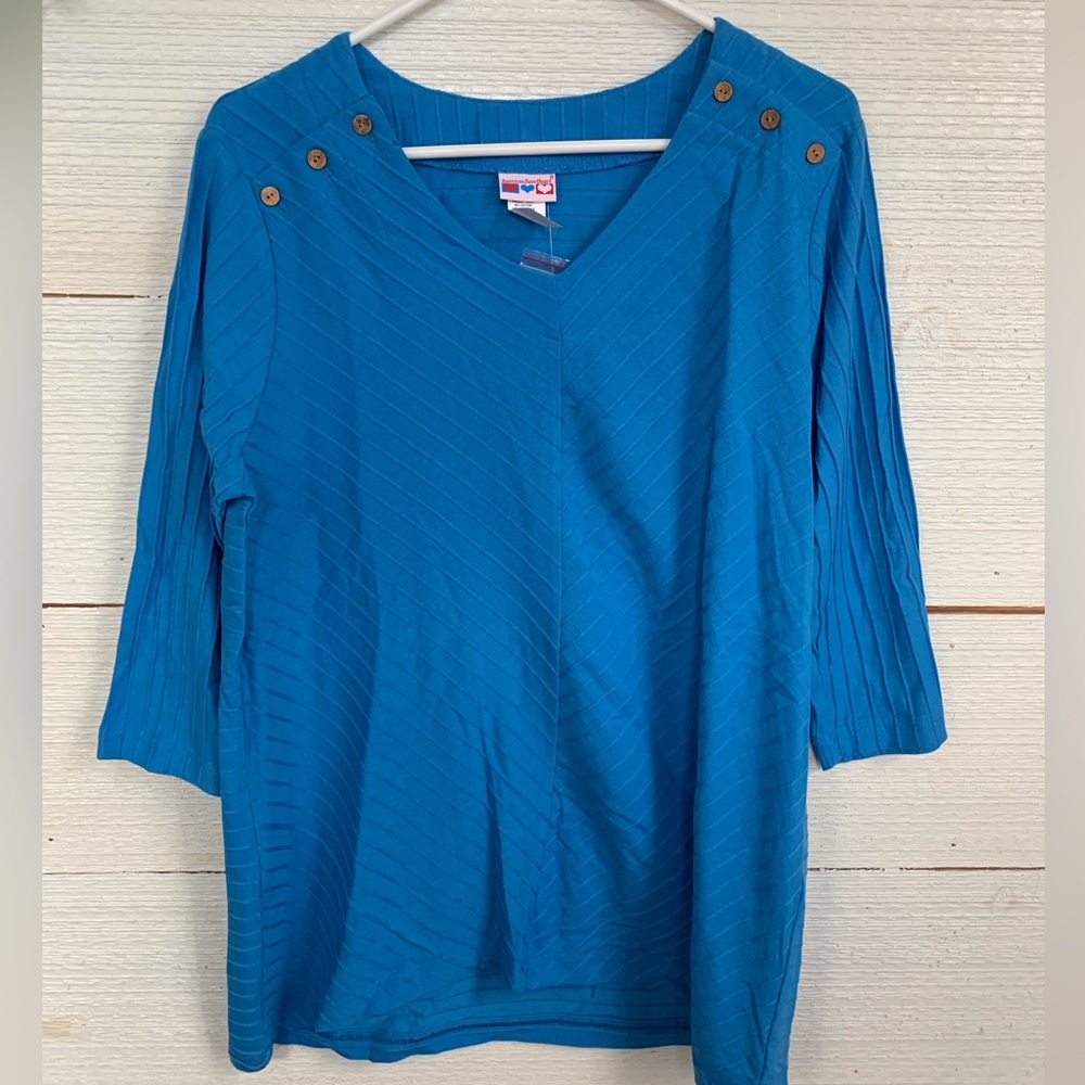 V-Neck 3/4 Length Sleeve Blouse by American Sweetheart.  Size Large. *NEW*